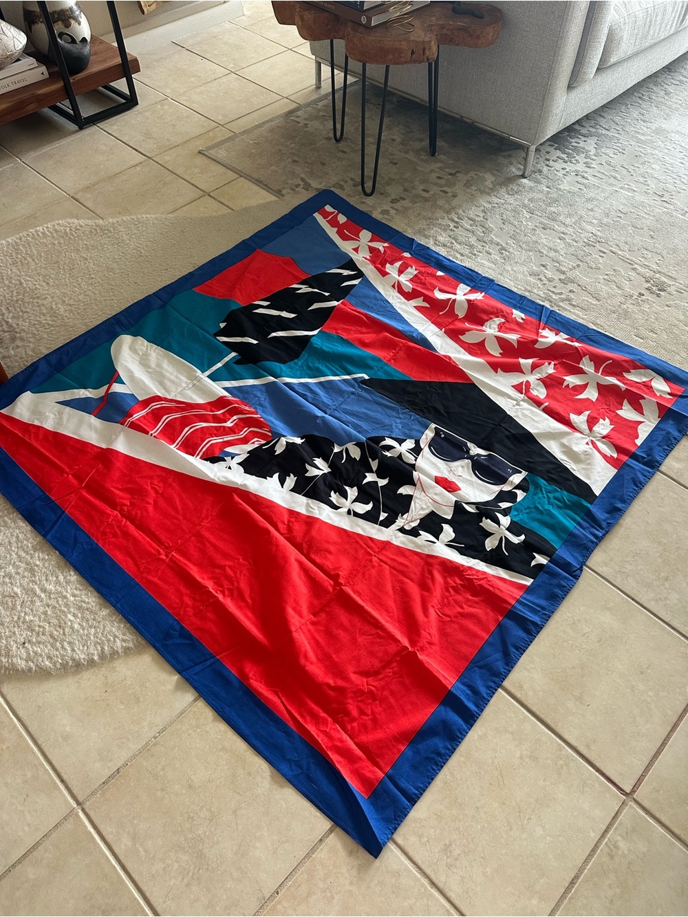 Vintage GOTTEX Oversized Pareo NWT
Pop Art Scarf Sarong, Beach Cover Up 1980s